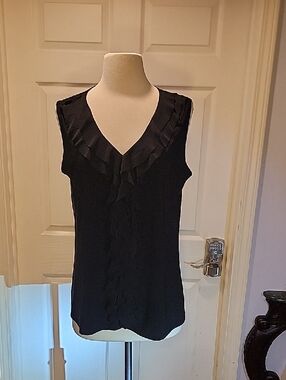 Dressbarn Sleeveless Top Size LARGE
